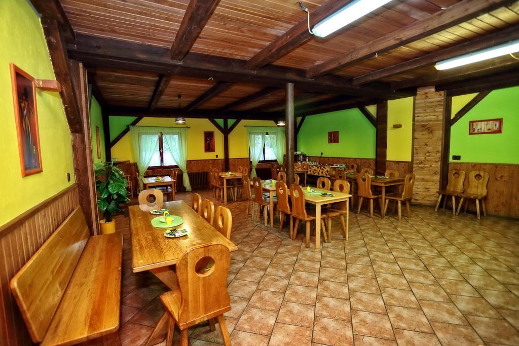 Penzion Satovske Lipy Exterior foto